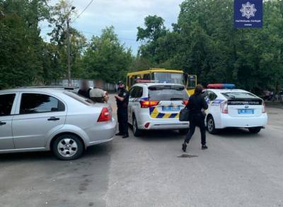 В Киеве двое мужчин угнали автобус