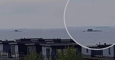 Просто гигантская: шведы сняли на видео подводную лодку из России