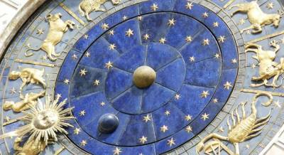 Астрологи назвали знаки Зодиака, жизнь которых в августе перевернется с ног на голову