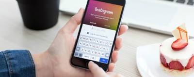 Пользователи Instagram заметили, что приложение само активирует камеру