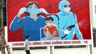 Роспотребнадзор изучит данные о более заразном коронавирусе во Вьетнаме