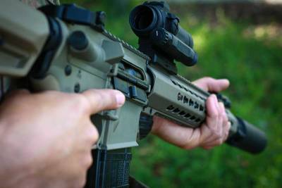 Нацгвардейцы получили новые штурмовые винтовки UAR-15: видео