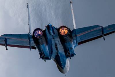 Российский Су-27 перехватил американский самолет над Черным морем