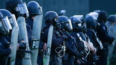 В США изучают более 585 инцидентов между полицией и журналистами