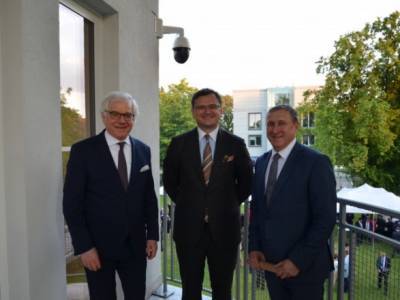 Украина открыла новое здание посольства в Польше