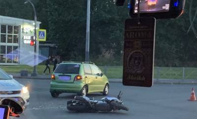 На площади Восстания сбили мотоциклиста
