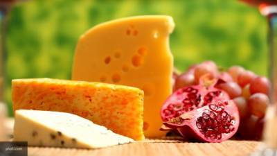 Роспотребнадзор назвал способы проверки качества натурального сыра