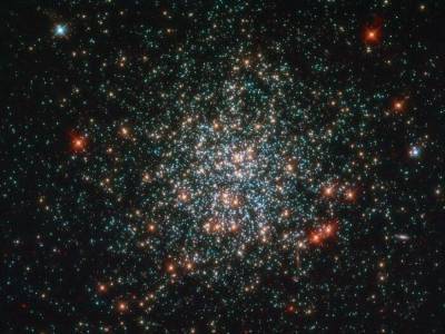 Телескоп «Хаблл» сделал снимок невероятно красивого звездного скопления
