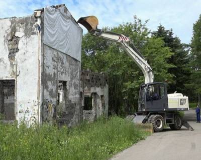 В Сахалинской области за три года хотят снести полуразрушенные и брошенные строения