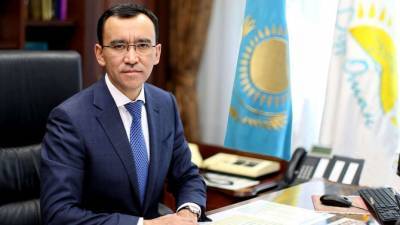 Ашимбаев: Сенаторы на каникулах не отдыхают, а продолжают работу в своих регионах