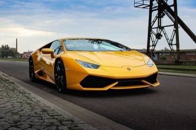 В США бизнесмен купил Lamborghini на выделенные при COVID властями деньги