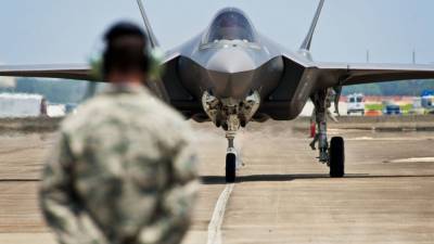 Польша испугалась размещать истребители F-35 вблизи российской границы