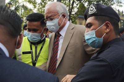 Суд признал бывшего премьера Малайзии виновным в коррупции