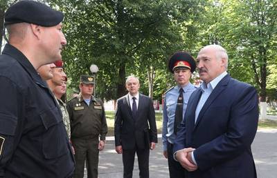 Лукашенко рассказал, что думает об уличных акциях