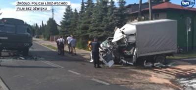 В Польше военный грузовик протаранил фургон: пять человек ранены