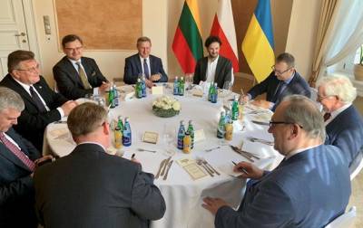 Украина, Польша и Литва проводят переговоры
