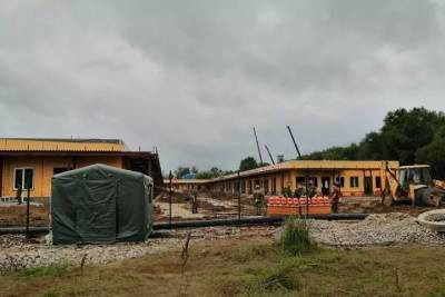 Темпы строительства новой больницы в Великих Луках оценил губернатор