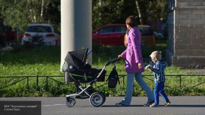 В Минтруде РФ предложили упростить выплату пособий по материнству