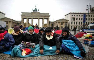 Мигрантов в Германии хватит на пять Берлинов – беженцы методично вытесняют немцев