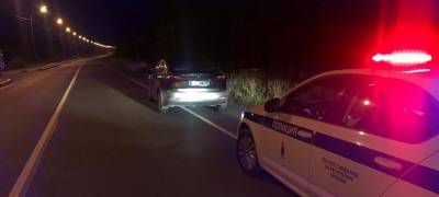 Автоинспекторы остановили на трассе в Карелии пьяную женщину за рулем иномарки