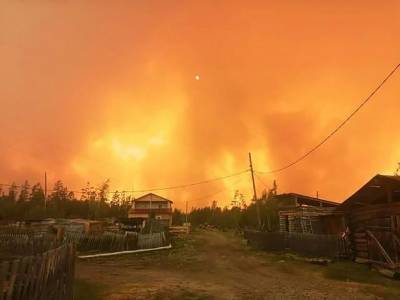 Сибирь в огне: сёла окружили масштабные лесные пожары