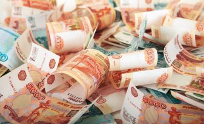 В Госдуме одобрили августовскую выплату 10 тысяч рублей