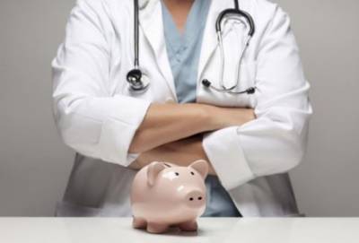 Минздрав обещает, что с 1 сентября зарплата медиков вырастет