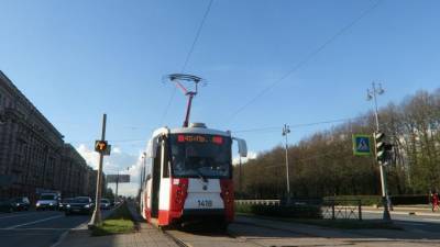 В Невском районе появились две новые трамвайные остановки