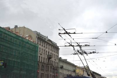 Смольный уберет провода с центральных улиц Петербурга