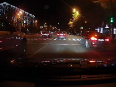 В Харькове пассажир автомобиля устроил стрельбу
