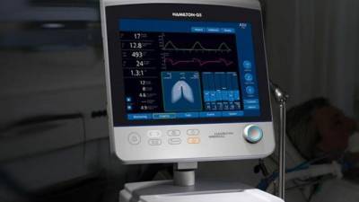 Три медучреждения Северной столицы получат аппараты ИВЛ для борьбы с заболеваниями сердца