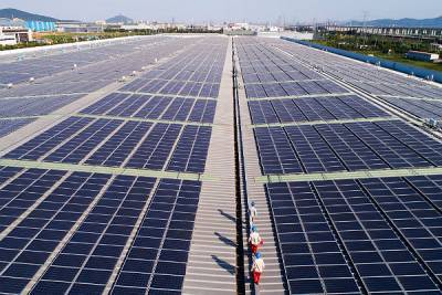 Китайские ученые повысили эффективность солнечных батарей