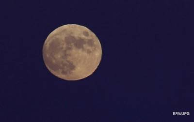 Китайский зонд снял Землю и Луну на одном фото