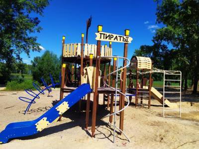 Детская площадка с рукоходами появилась в Светлоярском парке