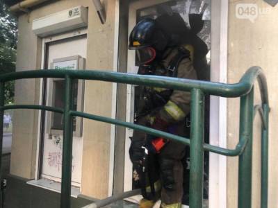В Одессе произошел пожар в здании «ПриватБанка»