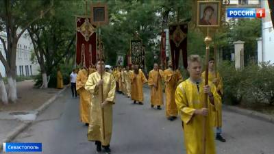 Вести. В честь Дня крещения Руси в Севастополе совершили крестный ход