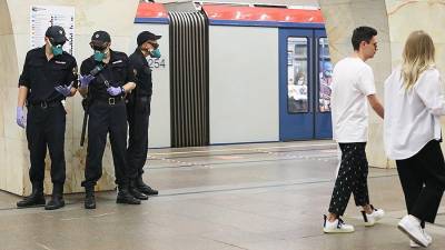 В московском метро начались рейды по проверке масочного режима