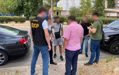 В Днепропетровской области чиновника поймали в момент получения взятки