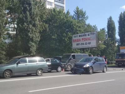 В Вишневом столкнулись 4 авто: что известно об этой аварии