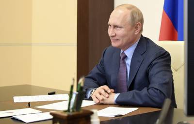 В Кремле рассказали о состоянии Путина, который встречался с переболевшим COVID-19 Лукашенко