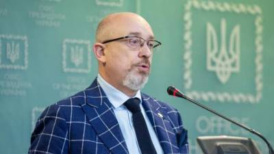 "Перемирие" на Донбассе: Резников заявил, что ВСУ могут открывать огонь и даже выйти из договоренностей