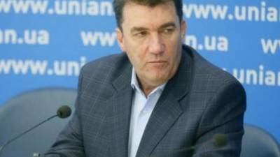 "Кандидатуры были изначально": Данилов заявил о "нескольких вариациях" замены Кучмы в ТКГ