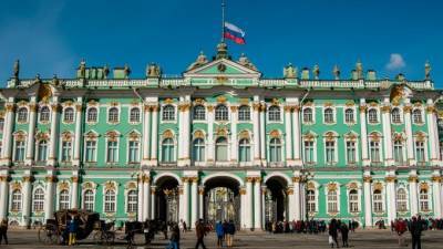В Петербург приехали первые самостоятельные туристы