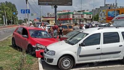 В Новочеркасске водитель потерял сознание за рулём и чудом не погиб