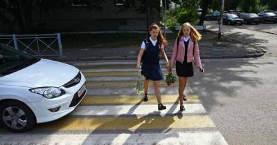 В Калининградской области ищут школьников и взрослых для съёмок в роли посетителей кафе