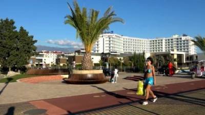 «Злые» и «мерзкие» туристы: жители курортов пожаловались на отдыхающих