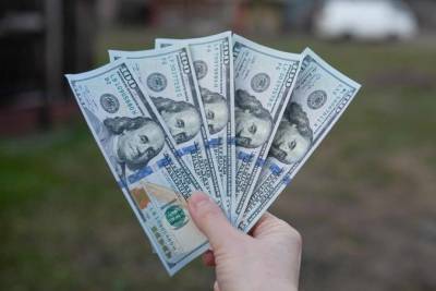 Открытие межбанка: Доллар прибавил 3 копейки