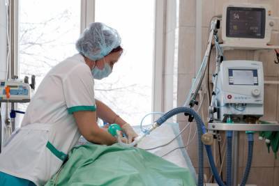 В Ростовской области к аппаратам ИВЛ подключен 51 пациент с COVID-19