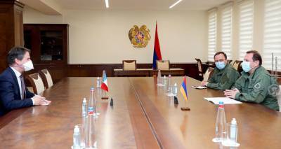 Давид Тоноян встретился с послом Франции – армянская сторона следит за учениями у границ