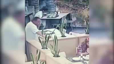 Обокравшего кафе в Сочи туриста сняли на видео